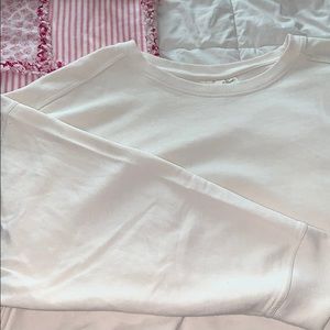 BRAND NEW Universal Thread crew